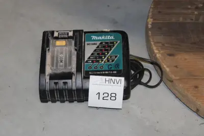 Acculader MAKITA DC18RC – kavel bij HNVI, 's-Hertogenbosch