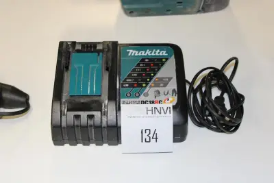 Acculader MAKITA DC18RC – kavel bij HNVI, 's-Hertogenbosch