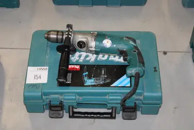 Boorhamer MAKITA HP2051F met koffer – kavel bij HNVI, 's-Hertogenbosch