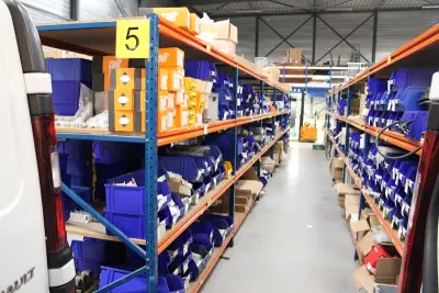 Faillissement van Mackelenbergh Electro BV 3 Kavels M215-M400 – veiling bij HNVI, 's-Hertogenbosch
