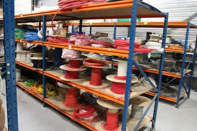 Restantkabels op 4 legborden. Let op! Ophalen op eerste afhaaldag – kavel bij HNVI, 's-Hertogenbosch