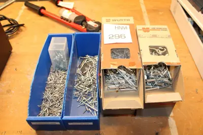Popnagels in diverse maten en uitvoeringen – kavel bij HNVI, 's-Hertogenbosch