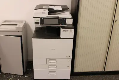 Multifunctionele kleurenprinter RICOH MP C3003 – kavel bij HNVI, 's-Hertogenbosch