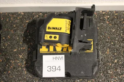 Lijnlaser DEWALT TW88 met muurbeugel in kunststoffen koffer – kavel bij HNVI, 's-Hertogenbosch