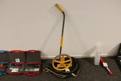 Landmeter STANLEY incl. draagtas – kavel bij HNVI, 's-Hertogenbosch