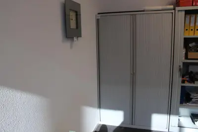 Archiefkast met twee roldeuren, afm. 120 x 48 x 194 cm – kavel bij HNVI, 's-Hertogenbosch