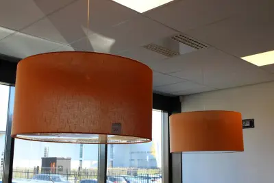 Hanglampen, doorsnede 100 cm., hoogte 50cm. LET OP: Dient door uzelf gedemonteerd te worden op aanwijzing HNVI – kavel bij HNVI, 's-Hertogenbosch