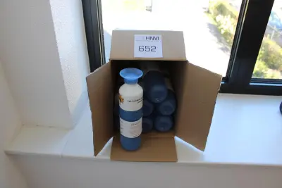 Zes doppers met reclame opdruk – kavel bij HNVI, 's-Hertogenbosch