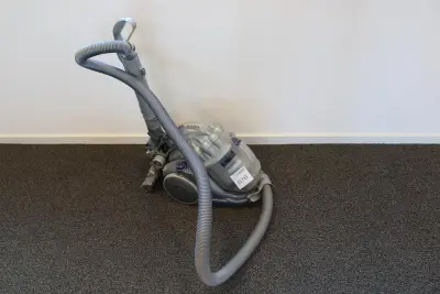 Stofzuiger DYSON DC08 – kavel bij HNVI, 's-Hertogenbosch