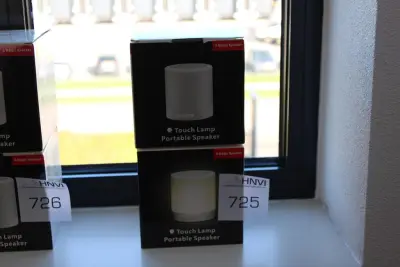 Twee speakerlampen nieuw in doos – kavel bij HNVI, 's-Hertogenbosch