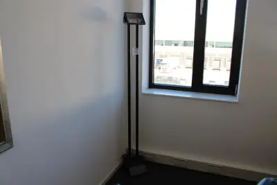 Staande lamp met dimmer – kavel bij HNVI, 's-Hertogenbosch