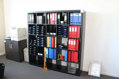 Vakkenkast IKEA met 25 vakken. Afmeting 185 x 39 x 185 cm. Exclusief inhoud – kavel bij HNVI, 's-Hertogenbosch