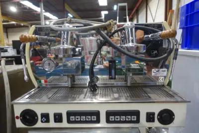 Espresso machine La Nuova Era – kavel bij Openbare Verkopen, Wielsbeke