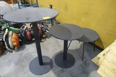 3x Metalen tafel – kavel bij Openbare Verkopen, Wielsbeke