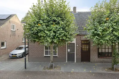 Twéé-onder-een-kapwoning – Deurne, Lindenlaan 11 – kavel bij Vastgoedveiling.nl, Deurne
