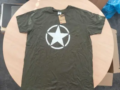 1 T-Shirt, Marke B&C, Größe XXL, grün mit Print – kavel bij Zoll-Auktion, Isernhagen