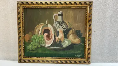 Vintage olieverfschilderij op paneel – Stilleven met meloen, druiven en aardewerken kruik, gesigneerd R. Hollevoet, midden 20e eeuw – kavel bij De Kringwinkel, Waardamme