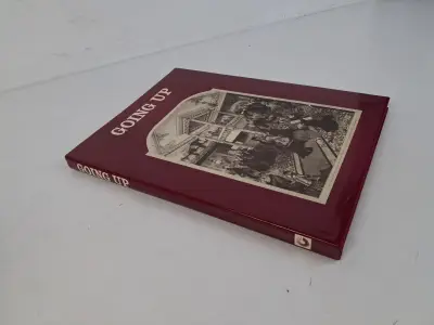 "Going Up: An Informal History of the Elevator from the Pyramids to the Present" – kavel bij De Kringwinkel, Waardamme