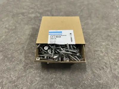 8x Hoenderdaal spaanplaatschroef ø3,5x40mm RVS-A2 TX15 200-pack – kavel bij XL Auctions