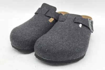 GAT Retail GmbH: Markenschuhe & Schuhzubehör – veiling bij Aurena