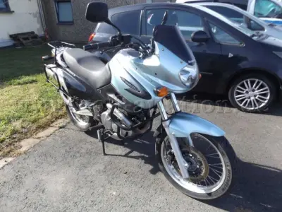 1 Suzuki XF 650 – kavel bij Zoll-Auktion, Frankfurt am Main