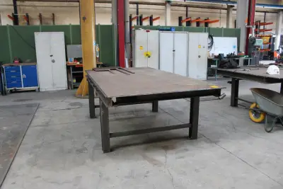 Table de soudure avec équerres – kavel bij Trans Executive