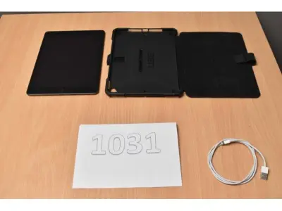 1 Apple iPad 8. Generation A2270 32 GB – 10,2" (25,91cm) – kavel bij Zoll-Auktion, Lage