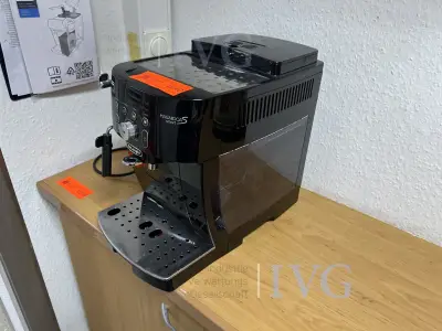 Kaffeevollautomat DELONGHI Magnifica S smart – kavel bij IVG, Bielefeld