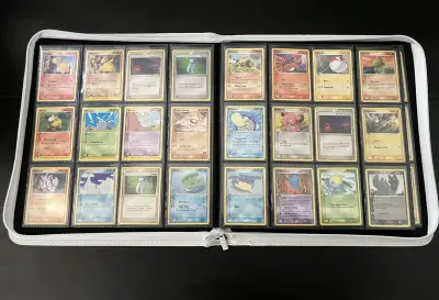Ca. 124x Bijzondere vintage Pokémon-kaarten uit veel verschillende en oude sets – kavel bij Onlineveilingmeester, Groningen