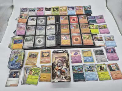 Bijzondere Pokémonverzameling – vintage kaarten – Gengar – Charmander – Rhydon – verzamelmap – ongeopend Lycanroc GX-pakket – kavel bij Onlineveilingmeester, Groningen