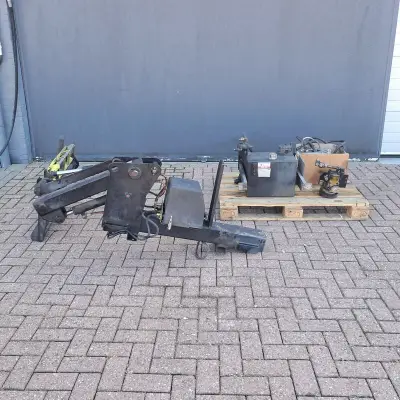 Hydraulische Frontlader met toebehoren, Radio Controller & Reciever, O.a. Imet – kavel bij Onlineveilingmeester, Wijk en Aalburg