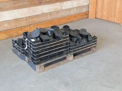 Assortiment dakblokken / dakleidinghouders t.b.v. zonnepanelen, IDEALSTÜTZE & OBO – kavel bij Onlineveilingmeester, Heerenveen