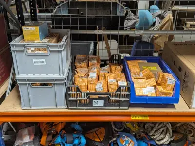 Partij haakse hoekstukken, OBO BETTERMAN, incl. diversen – kavel bij Onlineveilingmeester, Heerenveen