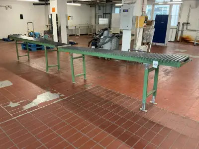 Roller conveyor (2x) – kavel bij Dome Auctions, Neuss