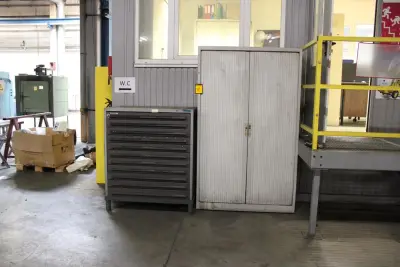 Armoires métalliques + contenu – kavel bij Trans Executive