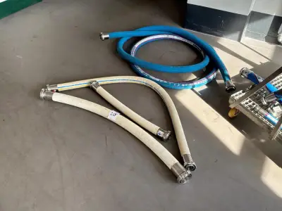 various hoses – kavel bij Dome Auctions, Neuss