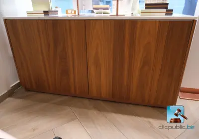 Vitrinekast – kavel bij Clicpublic, Liege