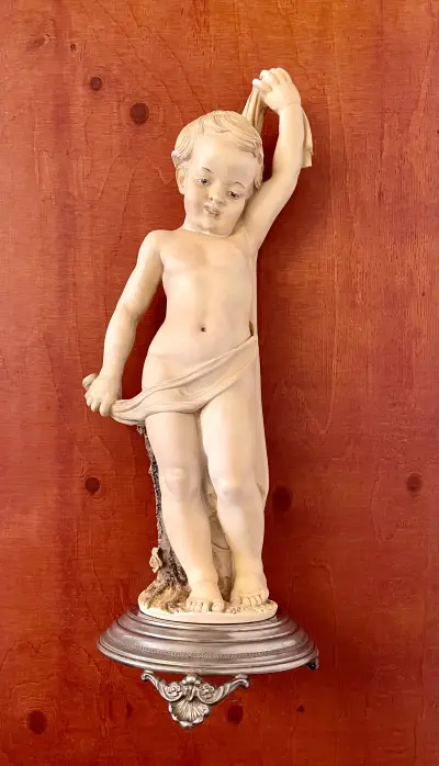 Beeld van een jongen Gesigneerd Capodimonte – kavel bij GSD Auctions, Zoeterwoude