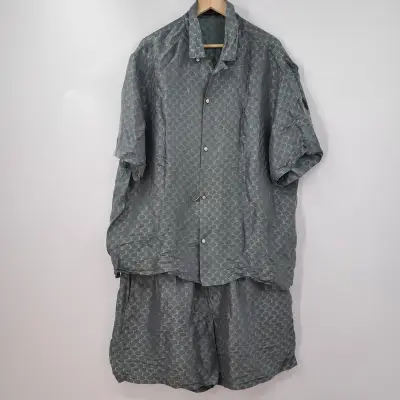 Pyjama, maat XXL, Louis Vuitton – kavel bij Onlineveilingmeester