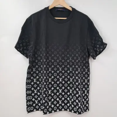 T-Shirt, maat XL, Louis Vuitton – kavel bij Onlineveilingmeester