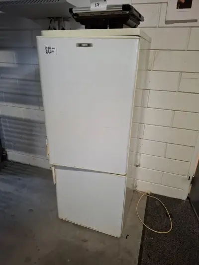 Koelvries combinatie en koelkast o.a. Zanussi – kavel bij Onlineveilingmeester, Hoogeveen