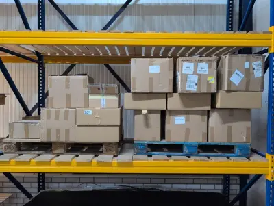 Partij samples – kavel bij Onlineveilingmeester, Hoogeveen