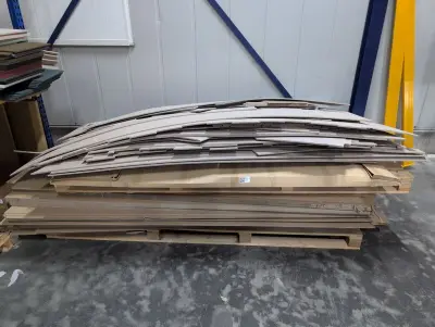 Pallet o.a. akoestisch vilt – kavel bij Onlineveilingmeester, Hoogeveen