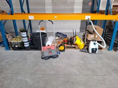 Partij gereedschap, tape, etc – kavel bij Onlineveilingmeester, Hoogeveen