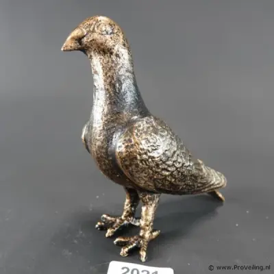 Faux bronzen duif – kavel bij ProVeiling