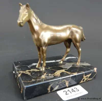 Bronzen paard – kavel bij ProVeiling