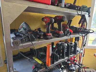 (40x) Accu- en elektrische gereedschappen – kavel bij Auctim, Blegny