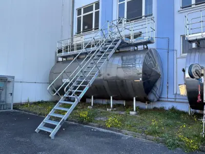 isolated storage tank – kavel bij Dome Auctions, Neuss