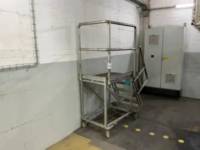 Stairs – kavel bij Dome Auctions, Neuss