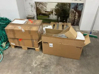 Electrical spare parts – kavel bij Dome Auctions, Neuss